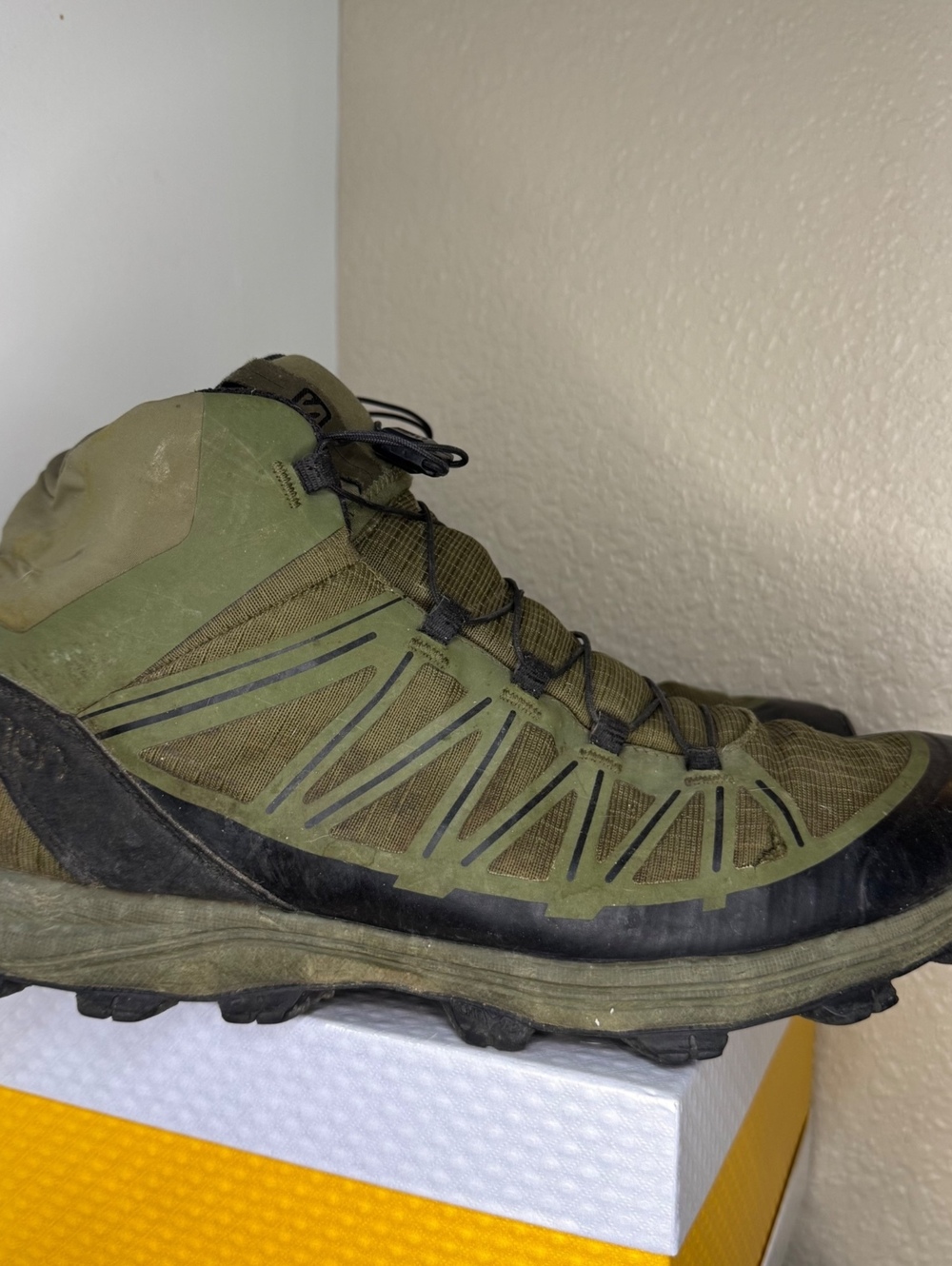 Salomon Cross Hike 2 Mid GTX GORE-TEX Hiking Boots Men’s 11 Olive Green Black